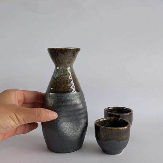 Kaze Black Sake Set