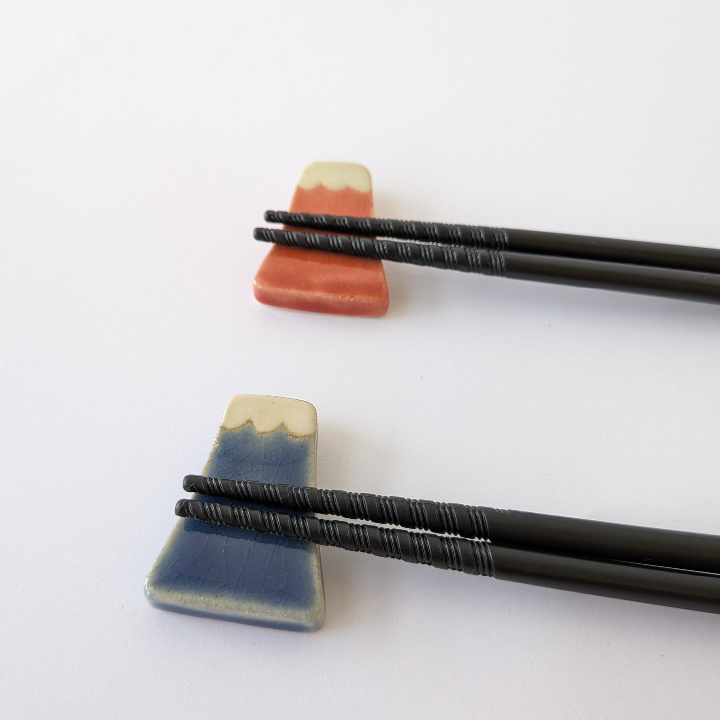 Fuji Chopsticks with Chopstick Rest (Set of 2 Pairs)